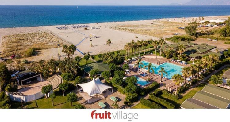 Fruit Village Mortelle Le Dune Beach Resort Exterior foto